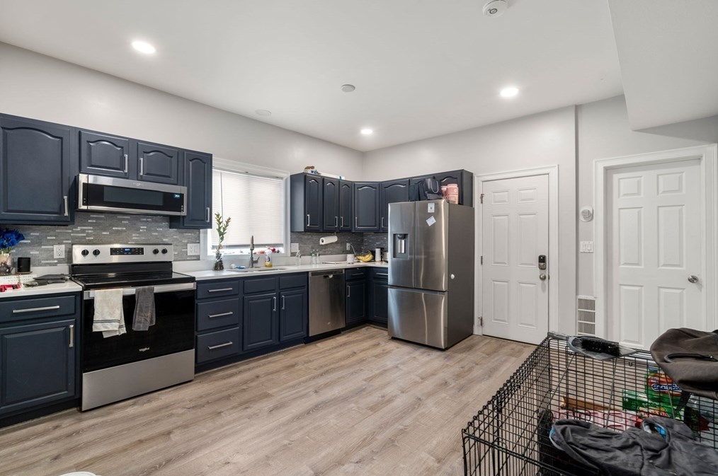 15 1 St, Brockton MA 02301-6124 exterior