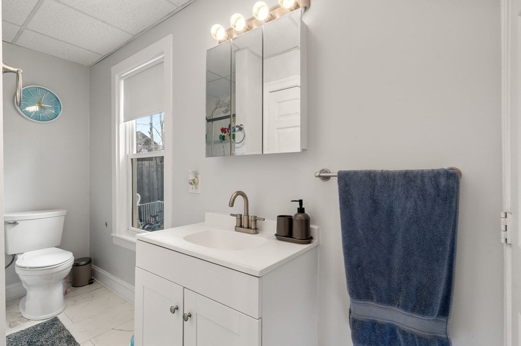 15 1 St, Brockton MA 02301-6124 exterior