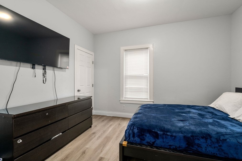 15 1 St, Brockton MA 02301-6124 exterior