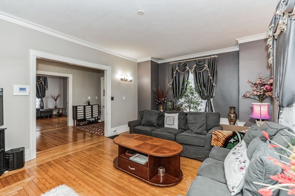 35 Somerset St, Worcester MA  01609-2110 exterior