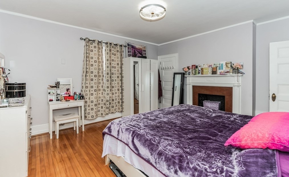 35 Somerset St, Worcester MA  01609-2110 exterior