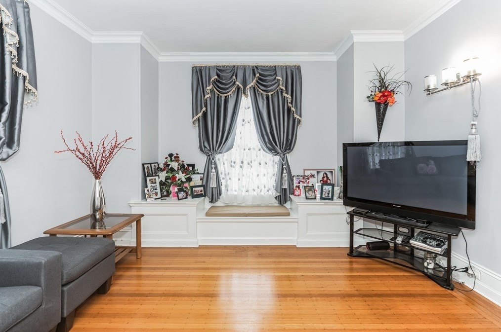 35 Somerset St, Worcester MA  01609-2110 exterior