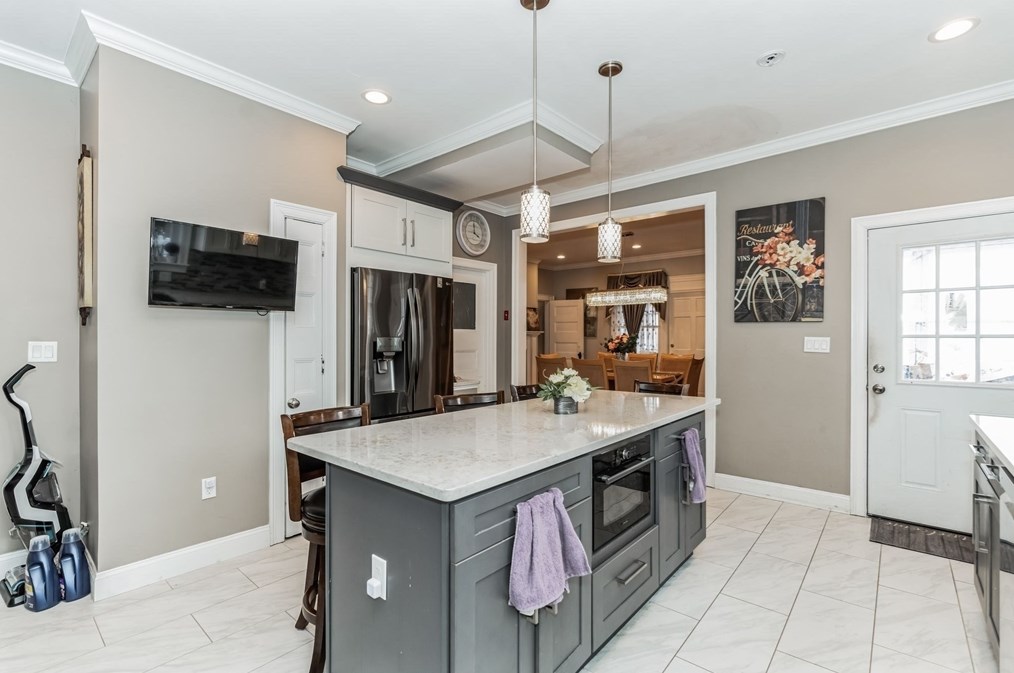 35 Somerset St, Worcester MA  01609-2110 exterior