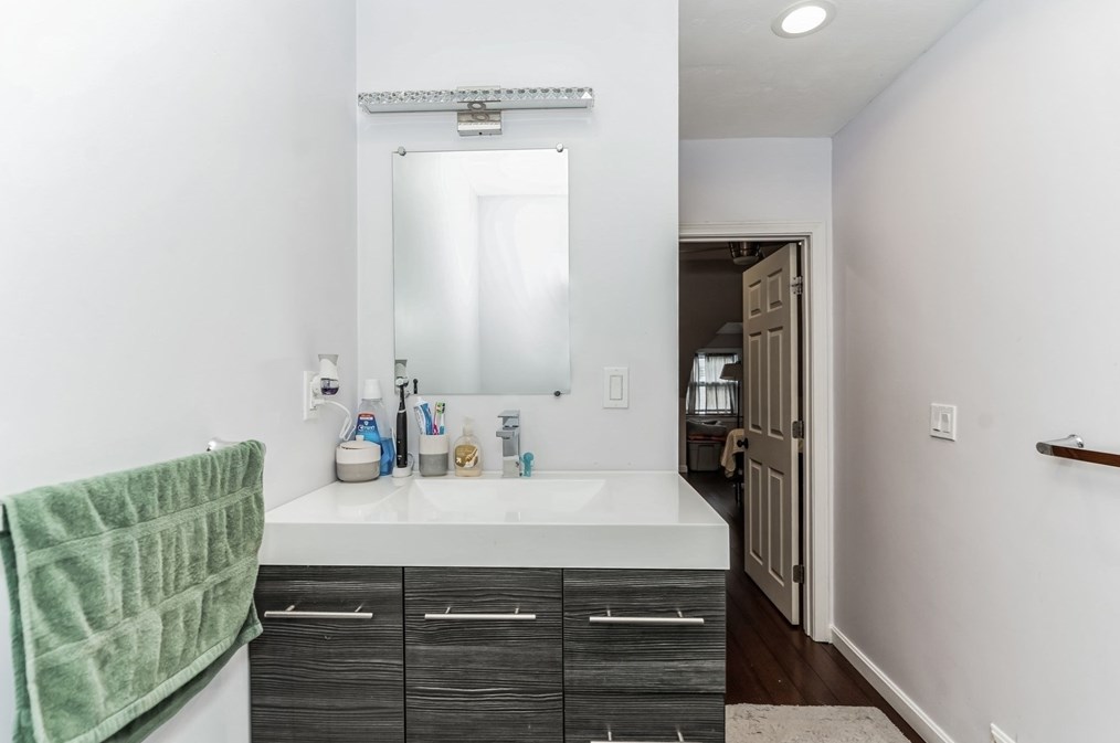 35 Somerset St, Worcester MA  01609-2110 exterior