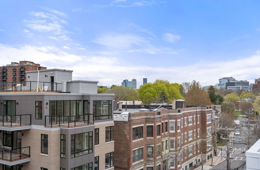 45 Stearns Rd, Brookline MA  02446-5123 exterior