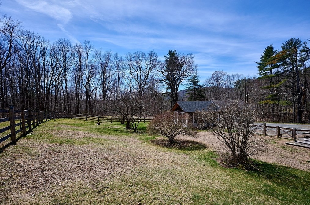 123 Russellville Rd, Southampton MA  01073-9508 exterior