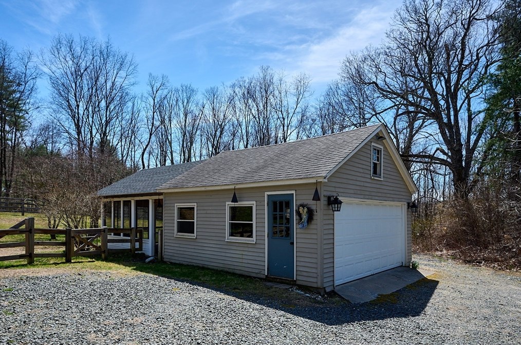 123 Russellville Rd, Southampton MA  01073-9508 exterior