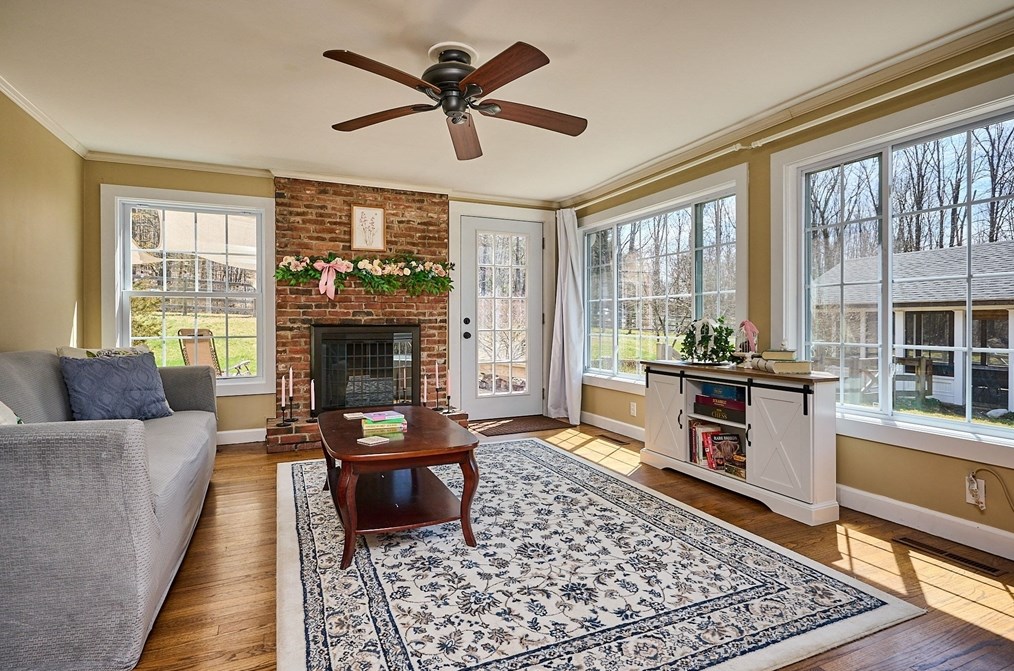 123 Russellville Rd, Southampton MA  01073-9508 exterior