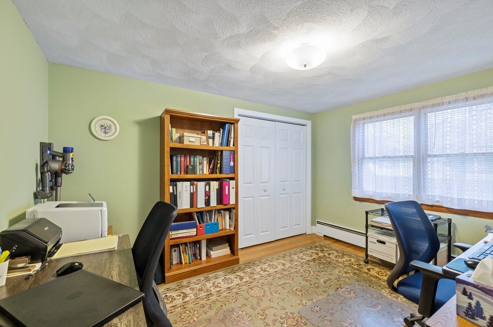 16 Lynn End Rd, Lynn MA  01904-1120 exterior