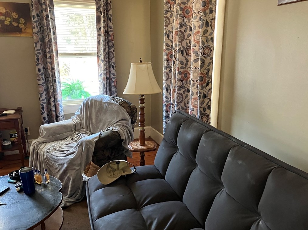 21 Whitcomb St, Webster MA  01570-2429 exterior