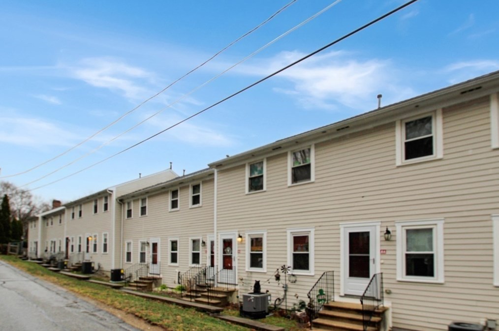 110 Park Ave, Lowell MA  01852-3677 exterior