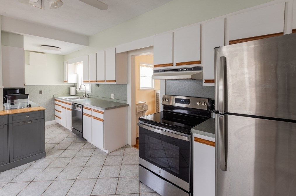 13 Harvard St, Gloucester MA  01930-2508 exterior