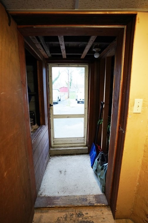 11 Main St, New Bedford MA 02743-2115 exterior