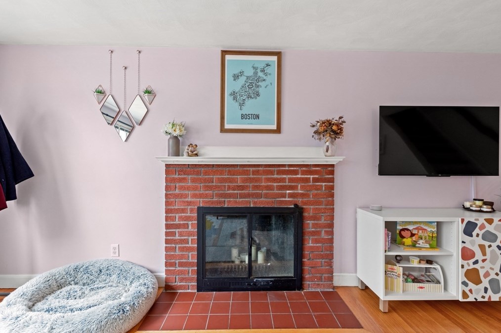 44 Tobin Rd, Boston MA  02132-6218 exterior