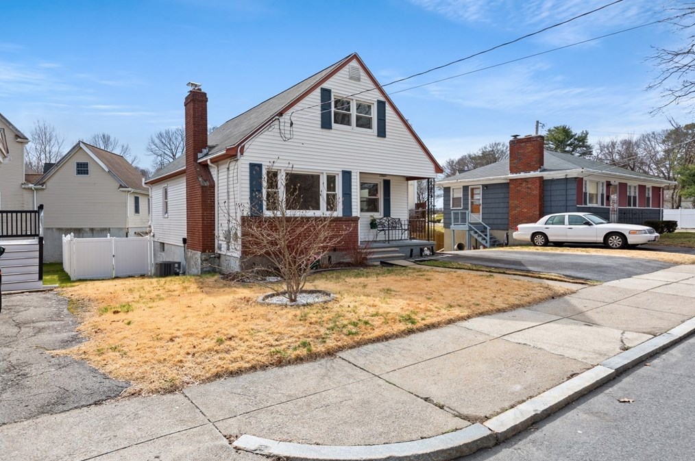 44 Tobin Rd, Boston MA  02132-6218 exterior