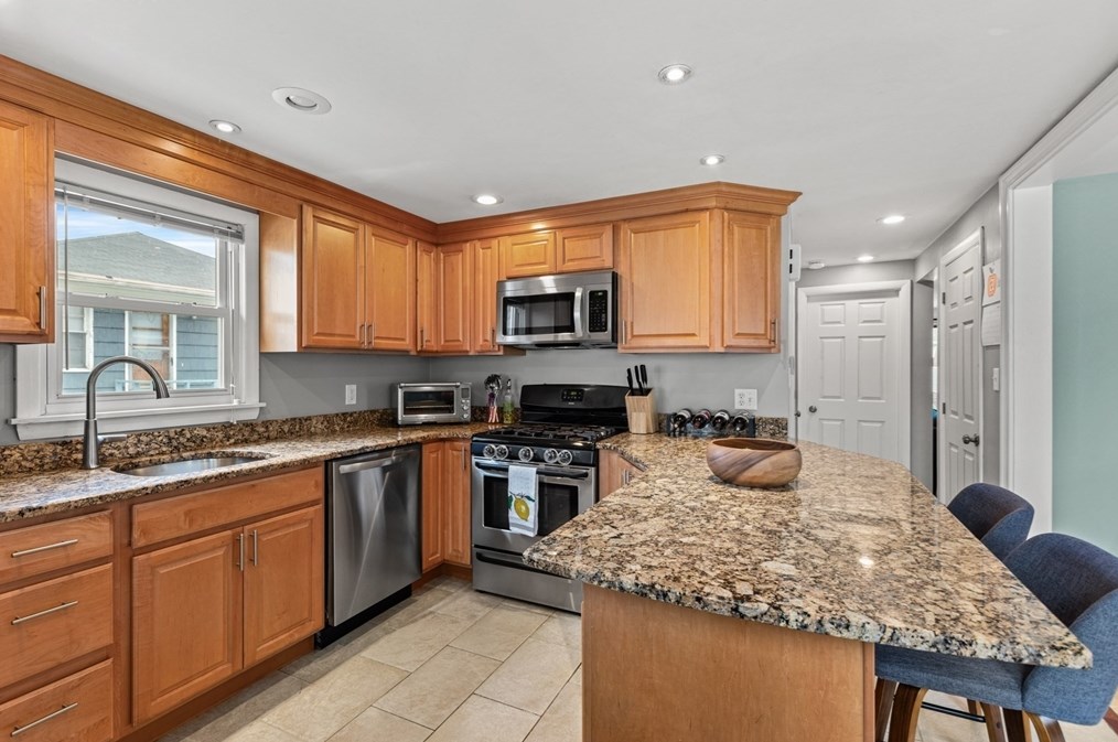 44 Tobin Rd, Boston MA  02132-6218 exterior