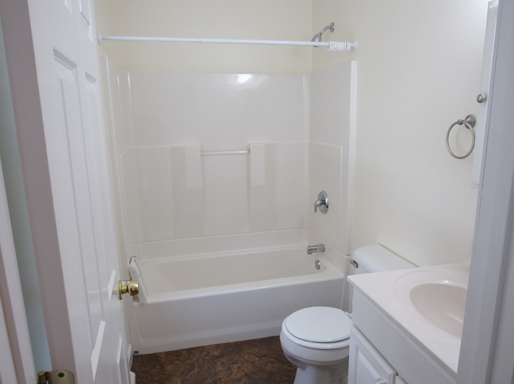 30 Temple St, Gardner MA  01440-2722 exterior