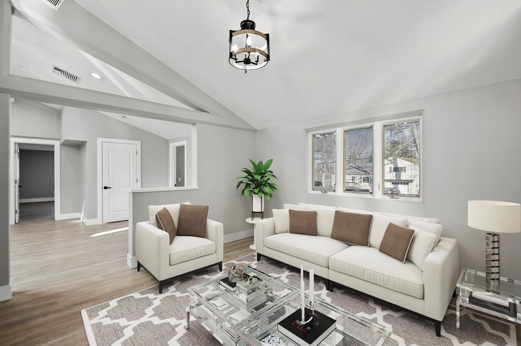 23 Lakeside Ave, Webster MA  01570-3590 exterior