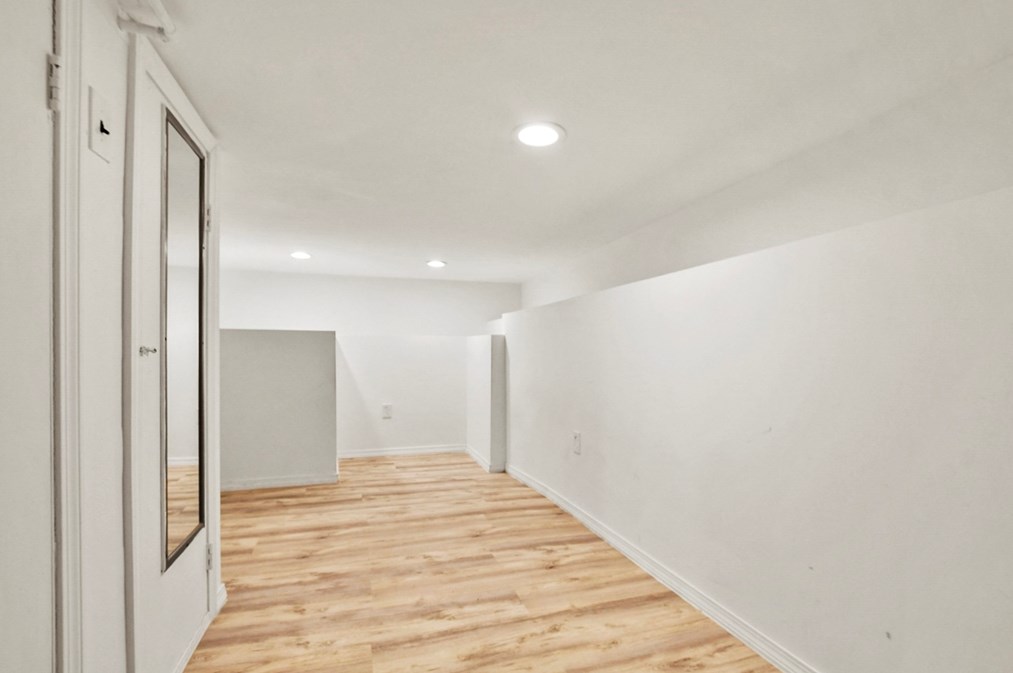 34 Linwood Ave, Methuen MA 01844-5917 exterior