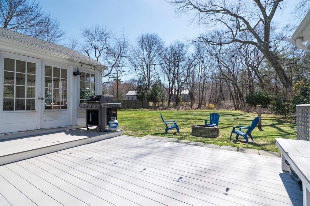 111 Alden St, Duxbury MA 02332-3836 exterior