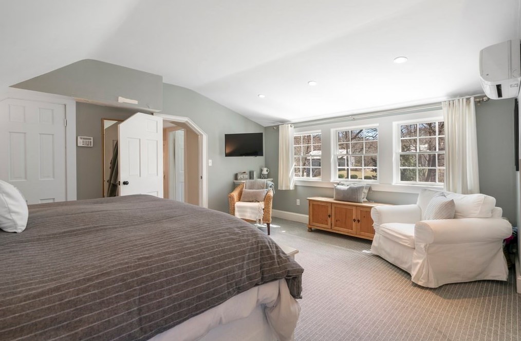 111 Alden St, Duxbury MA 02332-3836 exterior