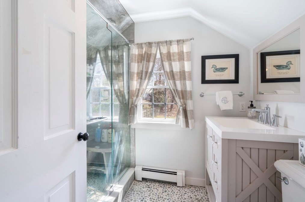 111 Alden St, Duxbury MA 02332-3836 exterior