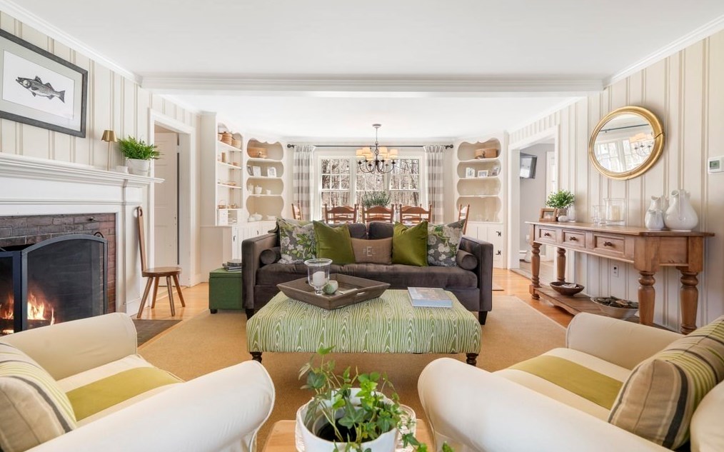 111 Alden St, Duxbury MA 02332-3836 exterior