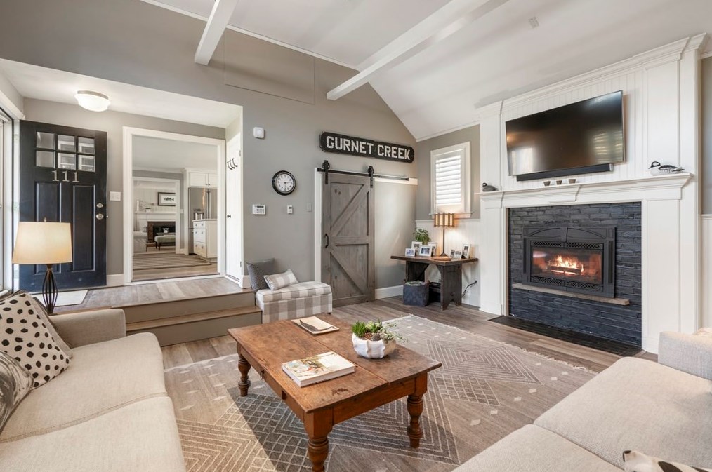 111 Alden St, Duxbury MA 02332-3836 exterior