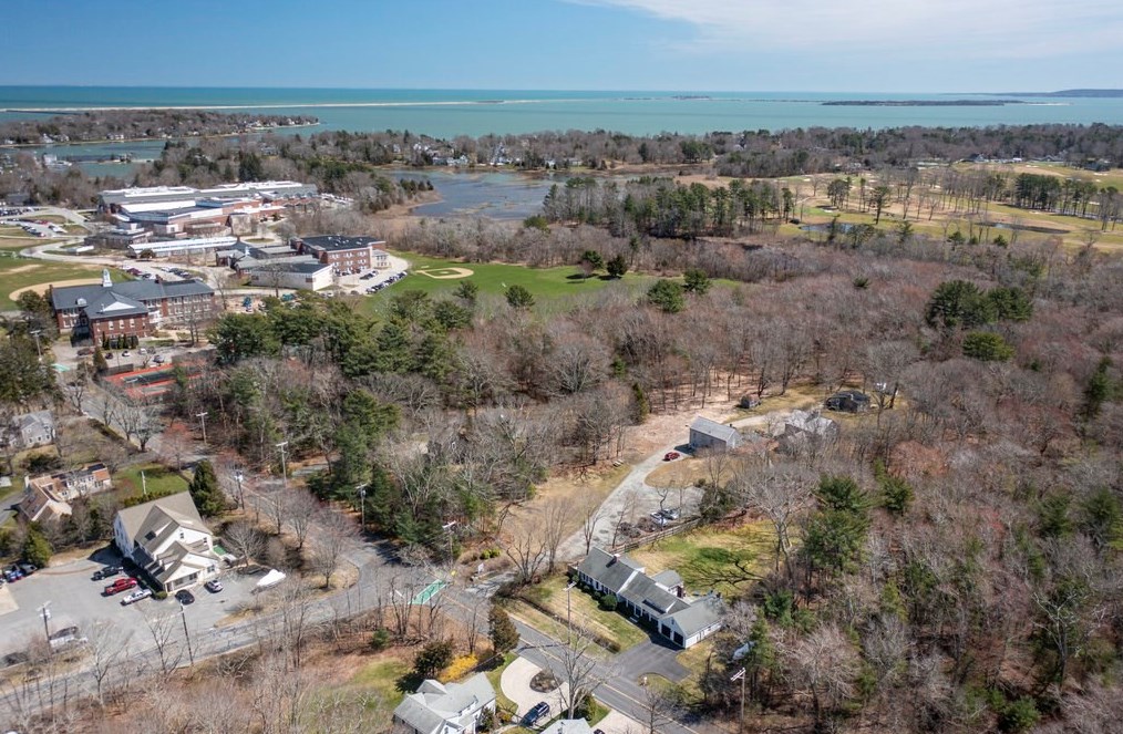 111 Alden St, Duxbury MA 02332-3836 exterior