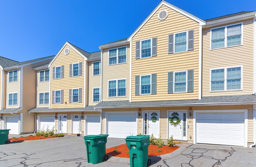 417 Hildreth St, Lowell MA 01850-1100 exterior