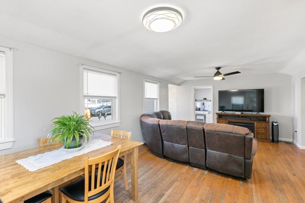 16 Farley St, Methuen MA 01844-6513 exterior