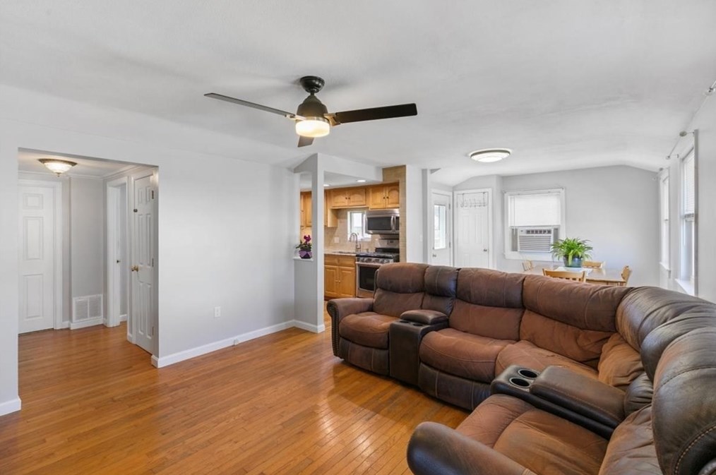 16 Farley St, Methuen MA 01844-6513 exterior