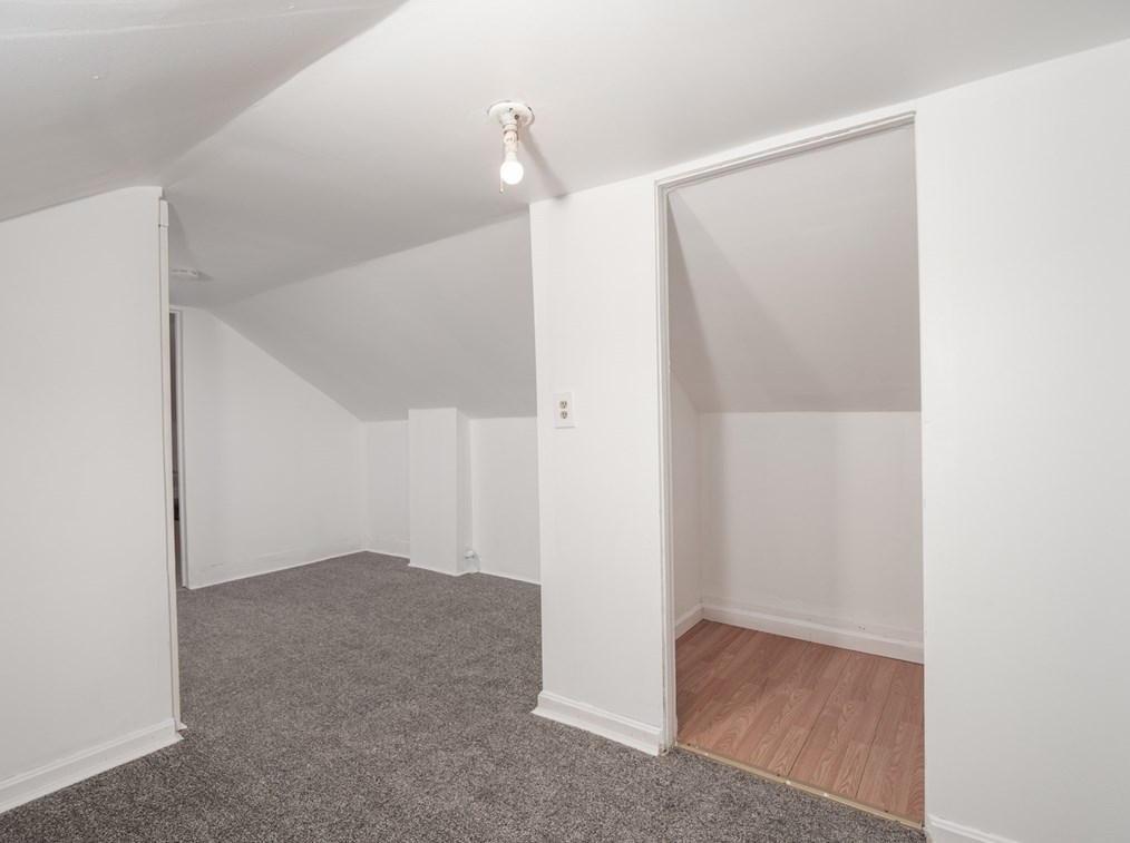 71 Fox St, Worcester MA 01604-4333 exterior