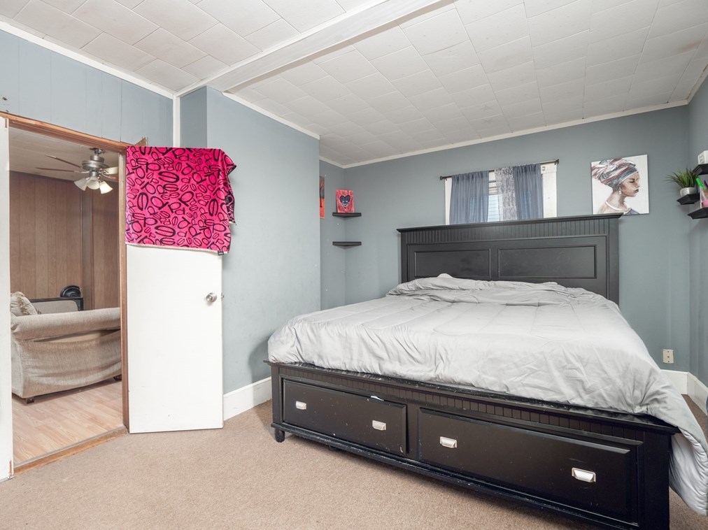 71 Fox St, Worcester MA 01604-4333 exterior