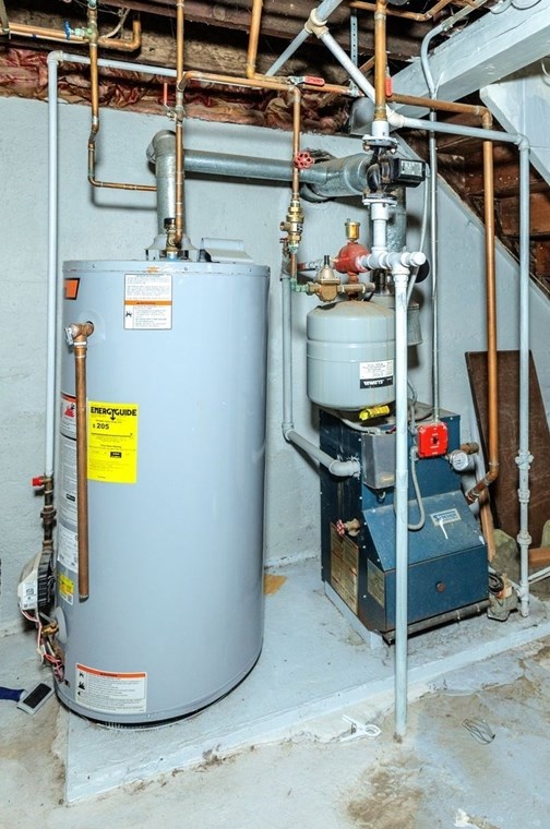 395 Eddy St, Fall River MA 02723-2305 exterior