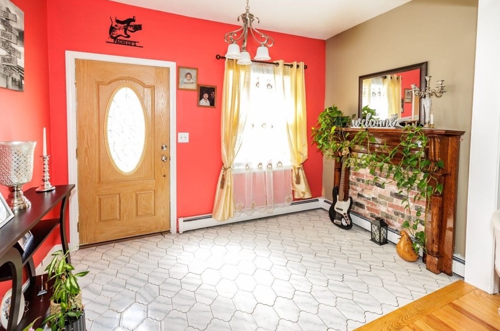 395 Eddy St, Fall River MA 02723-2305 exterior