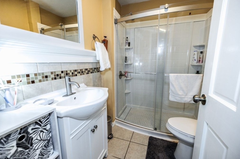 395 Eddy St, Fall River MA 02723-2305 exterior