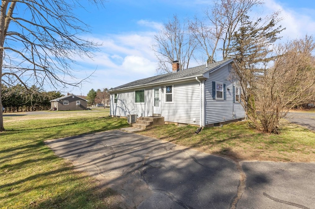 308 Hillside Rd, Montgomery MA  01085-4110 exterior