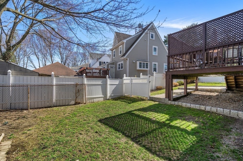 170 Waltham St, Newton MA 02465-1353 exterior