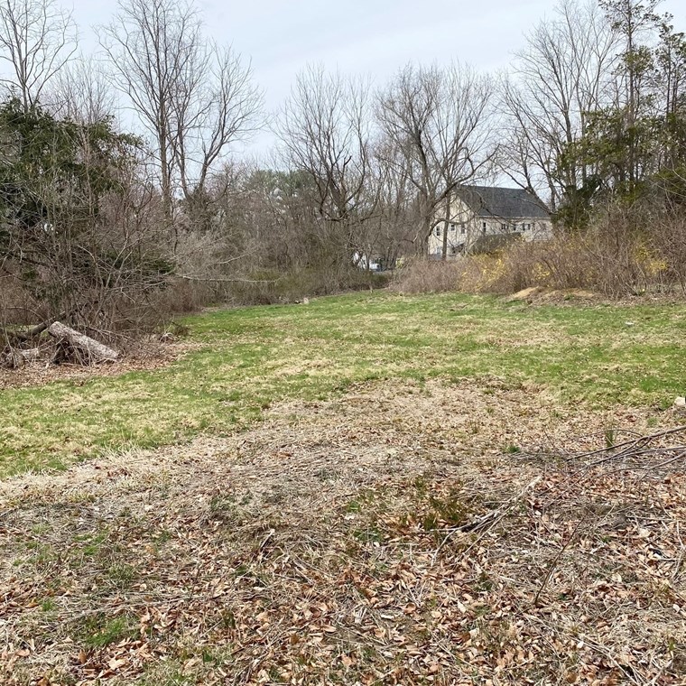 369 Tremont St, Taunton MA 02780-3023 exterior