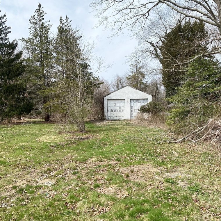 369 Tremont St, Taunton MA 02780-3023 exterior