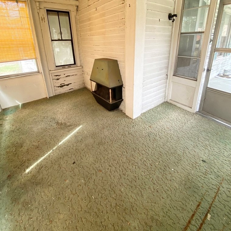 369 Tremont St, Taunton MA 02780-3023 exterior