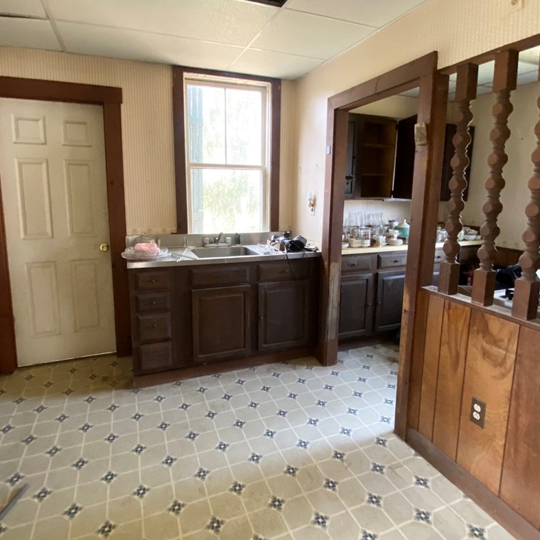 369 Tremont St, Taunton MA 02780-3023 exterior