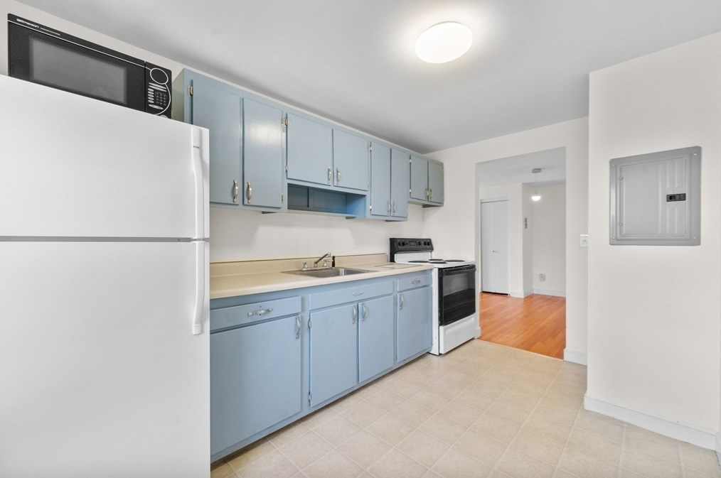 112 Decatur St, Arlington MA 02474-3551 exterior