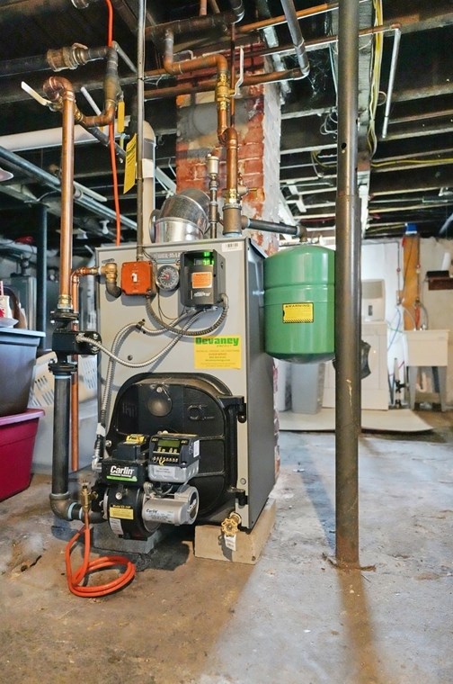 1236 Somerset Ave, Taunton MA  02780-5033 exterior