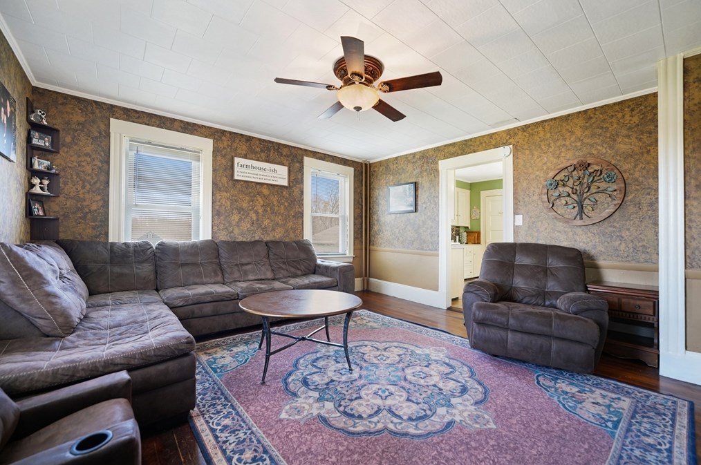 1236 Somerset Ave, Taunton MA  02780-5033 exterior