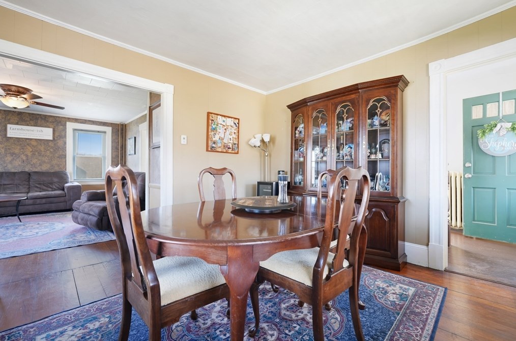 1236 Somerset Ave, Taunton MA  02780-5033 exterior