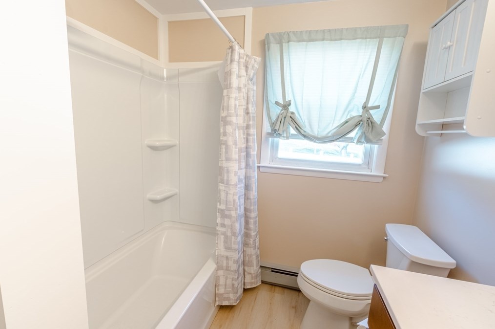 16 Meadow Rd, Ware MA  01082-9722 exterior