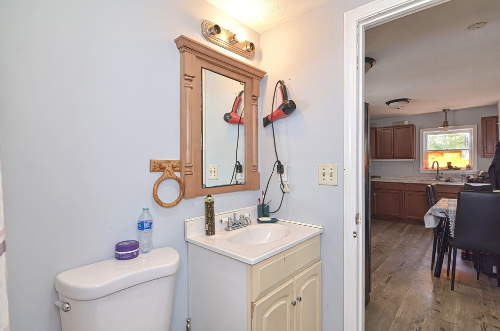 293 Stafford St, Worcester MA 01603-1423 exterior