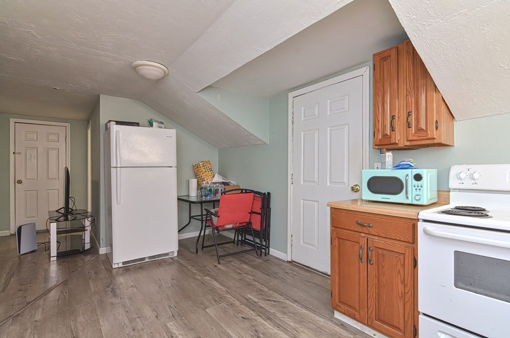 293 Stafford St, Worcester MA 01603-1423 exterior